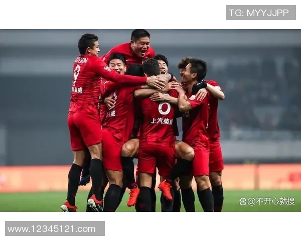 全运会回顾：上海足球队展现灵活战术与团队配合的精彩表现