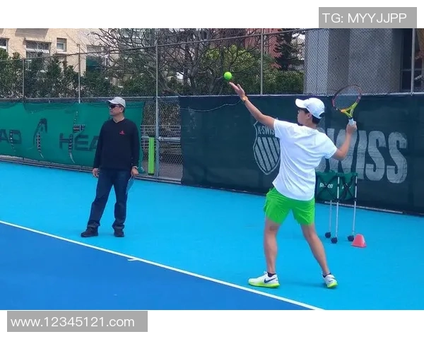 杭州网球队技术争议引发热议球员表现与教练策略的深度探讨 杭州网球队技术争议引发热议球员表现与教练策略的深度探讨