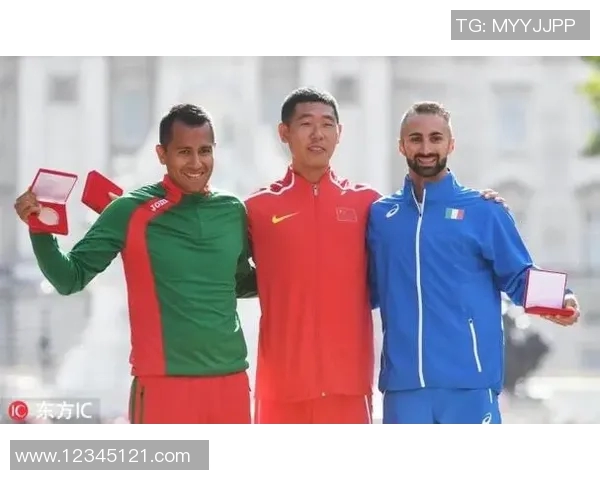 深圳足球队的奋斗历程与世锦赛荣耀背后的故事揭秘 深圳足球队的奋斗历程与世锦赛荣耀背后的故事揭秘